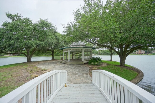 Building Photo - 5602 Whisper Ridge Dr