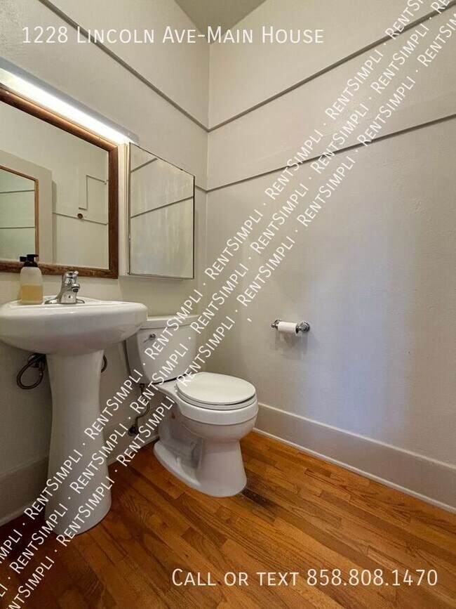 Building Photo - 1228 Lincoln Ave