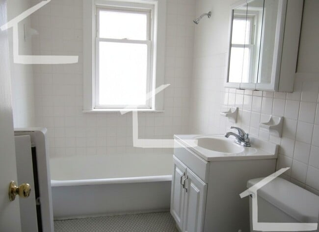 Building Photo - 4 bed in Brighton