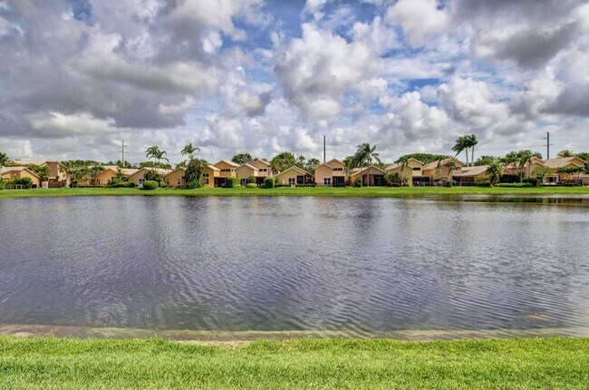 Building Photo - 2479 NW 66th Dr