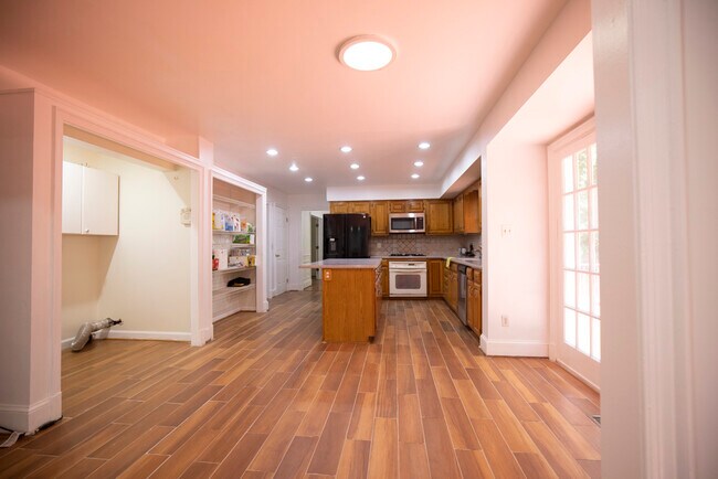Building Photo - 3658 Thomasson Crossing Dr