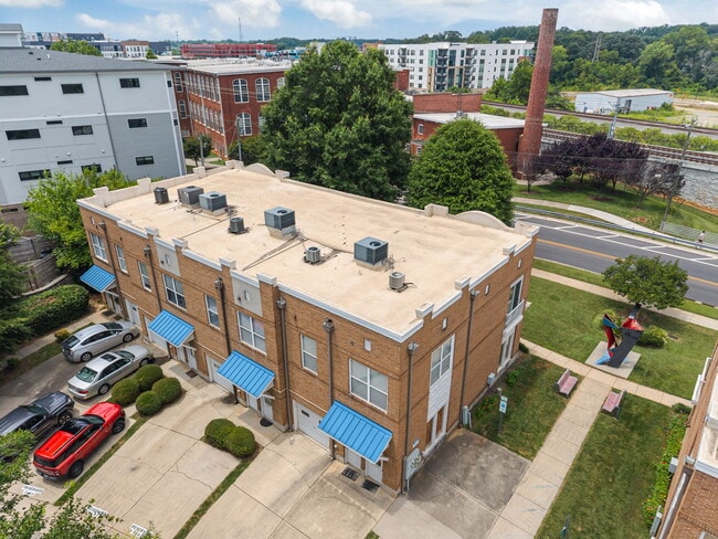 Building Photo - 3471 Chagall Ct