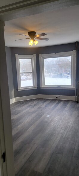 Building Photo - 80 Linden St