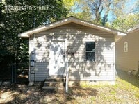 Building Photo - 327 W 17th St