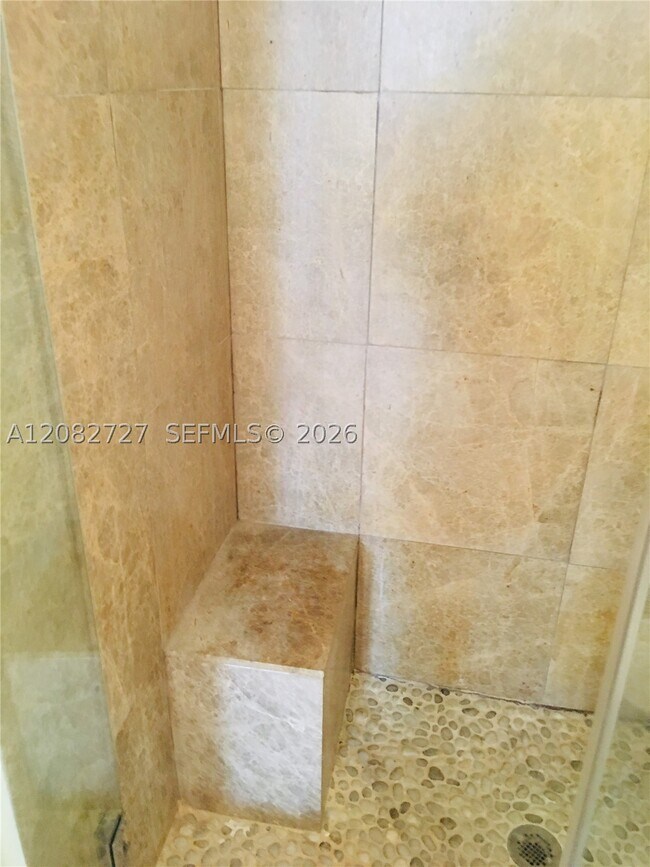Building Photo - 1408 Brickell Bay Dr