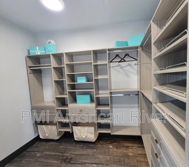 Building Photo - 2340 River Cats Aly