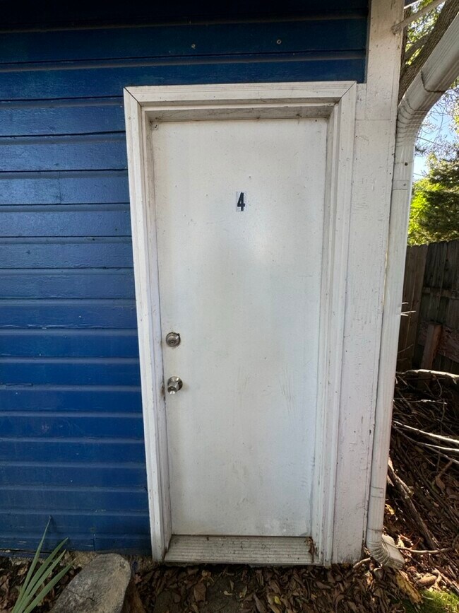 Building Photo - 159 N 4th St