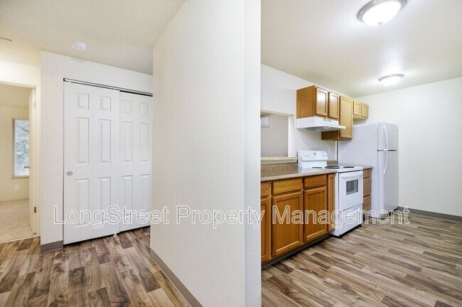 Building Photo - 11355 SW Greenburg Rd