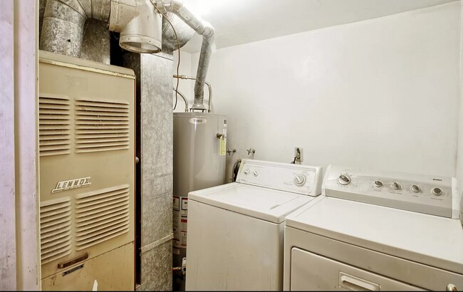 Building Photo - 1625 Walnut Ave