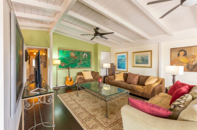 Building Photo - 3 Bed/2 Bath Laie Home with big yard and bonus space