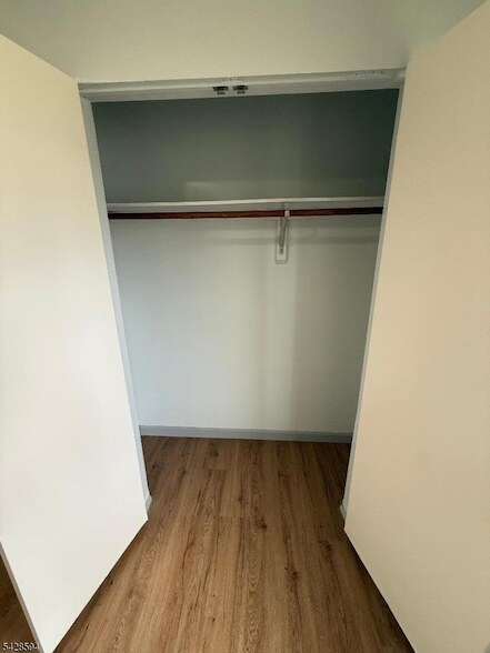 Building Photo - 501-503 Morris Avenue Unit