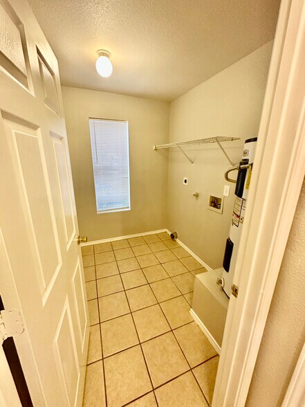 Building Photo - 15312 Kamary Ln