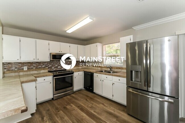 Building Photo - 3 Bedroom Pet-Friendly Home in CAPE CORAL,...