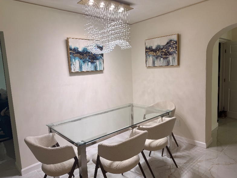 Building Photo - 4381 Shore Acres Blvd NE