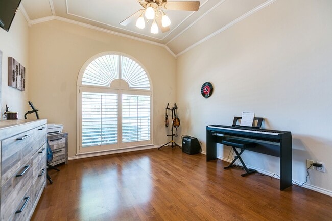 Building Photo - NOW AVAILABLE - Beautiful 3-Bedroom Home in the Southland Neighborhood!