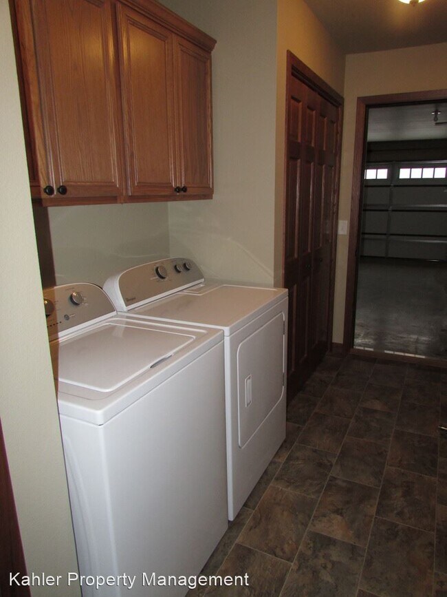 Building Photo - 3 br, 2 bath House - 10922 Freedom Trail