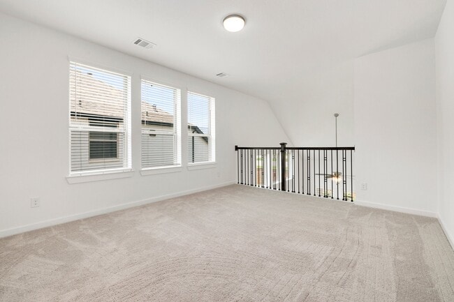 Building Photo - 997 Newport Crk Dr