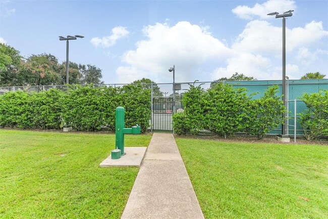 Building Photo - 1352 Country Pl Dr