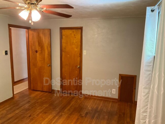 Building Photo - 545 Coal St