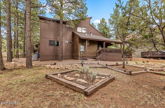 Building Photo - 2803 N Carefree Cir