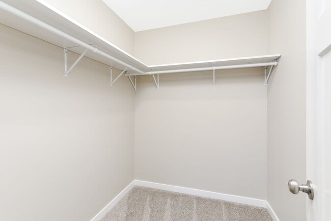 Building Photo - Otsego Townhome for RENT 3bd3ba2gar INTERIOR UNIT available May 01