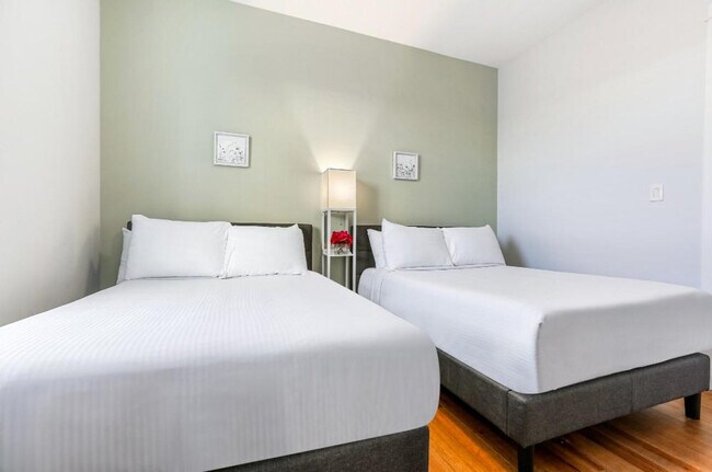 Building Photo - 1233 St Charles Ave