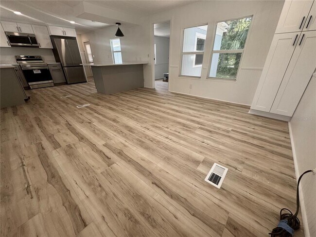 Building Photo - 2609 Braeburn Dr