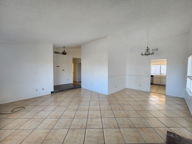 Building Photo - Affordable Single-Story Home