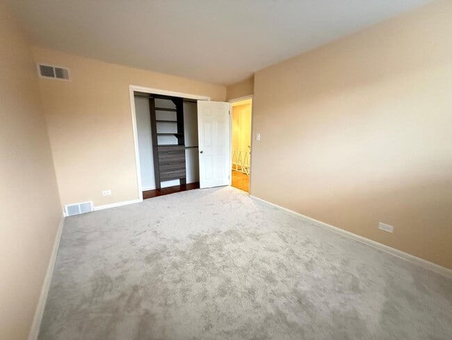 Building Photo - 10021 Frontage Rd