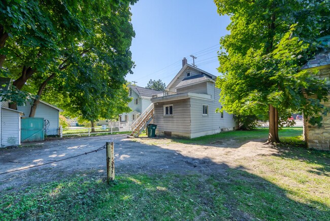 Building Photo - 917 S Pennsylvania Ave