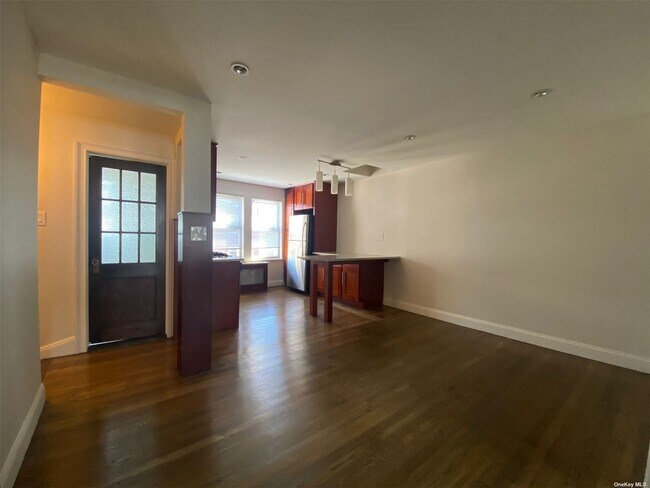 Building Photo - 20-33-33 32nd St