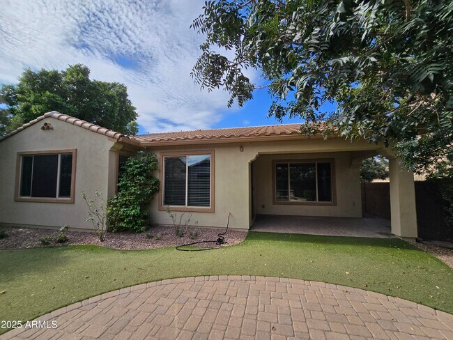 Building Photo - 4540 E Portola Valley Dr