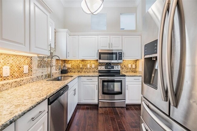 Building Photo - 501 Knights Run Ave