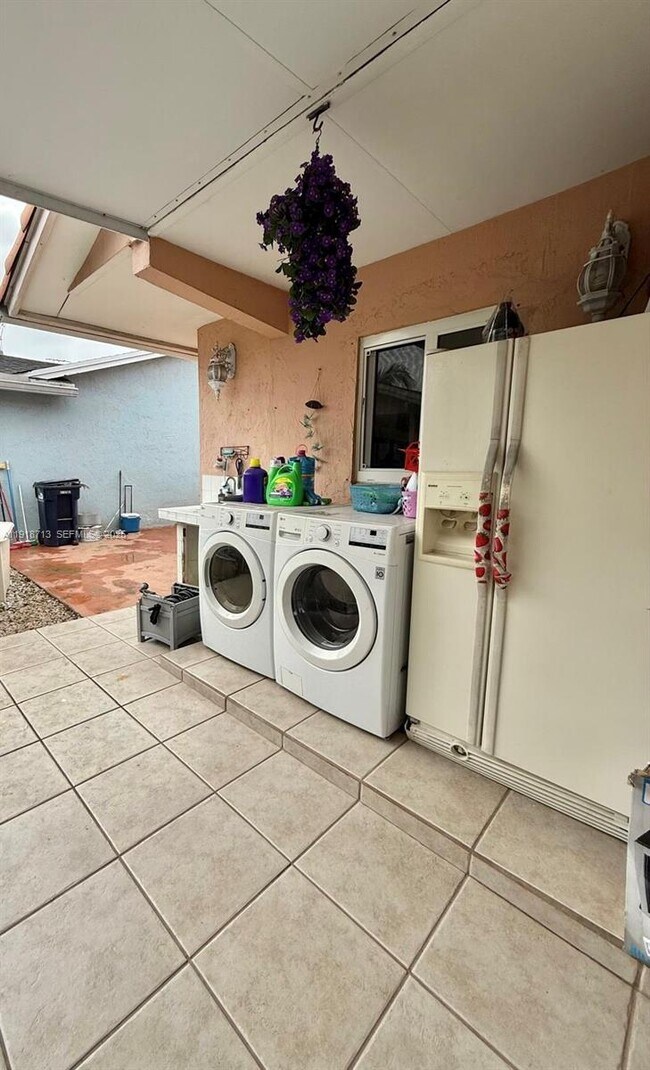 Building Photo - 19721 SW 122nd Pl