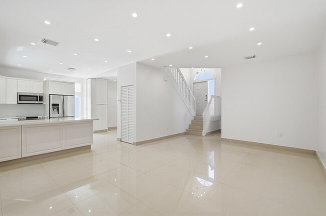 Building Photo - 3790 Piedmont St