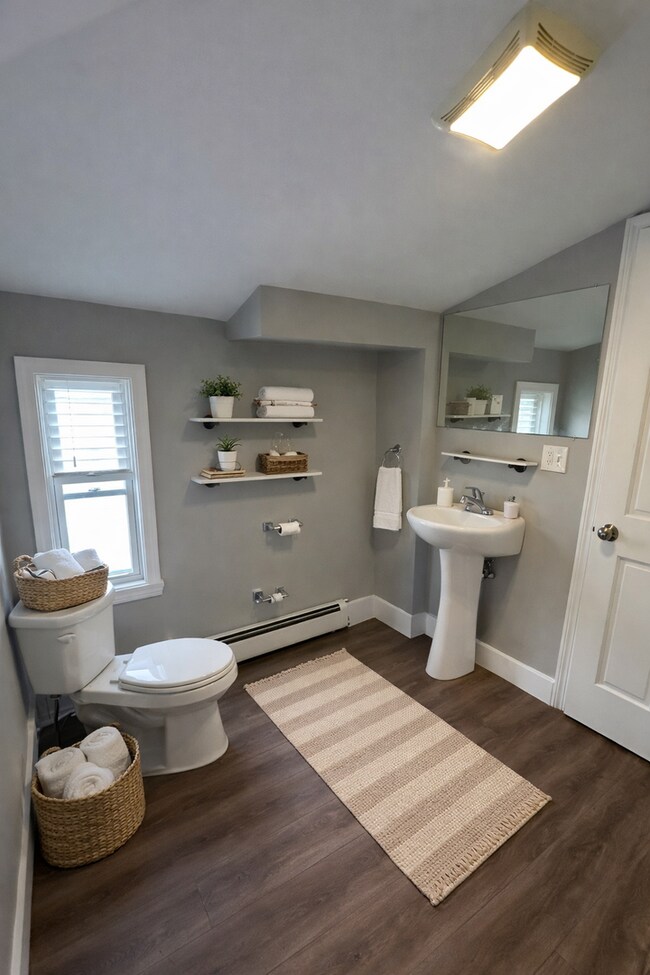 Building Photo - 17 S State St