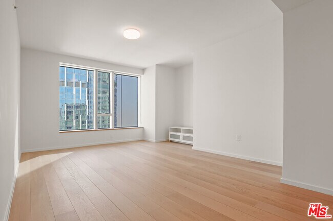 Building Photo - 889 Francisco St