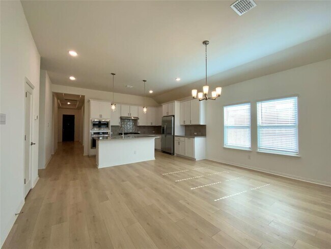 Building Photo - 247 Du Bois Ln