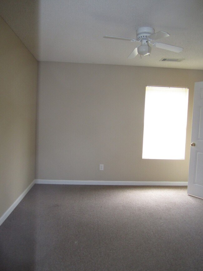 Building Photo - Taleeda 437-439