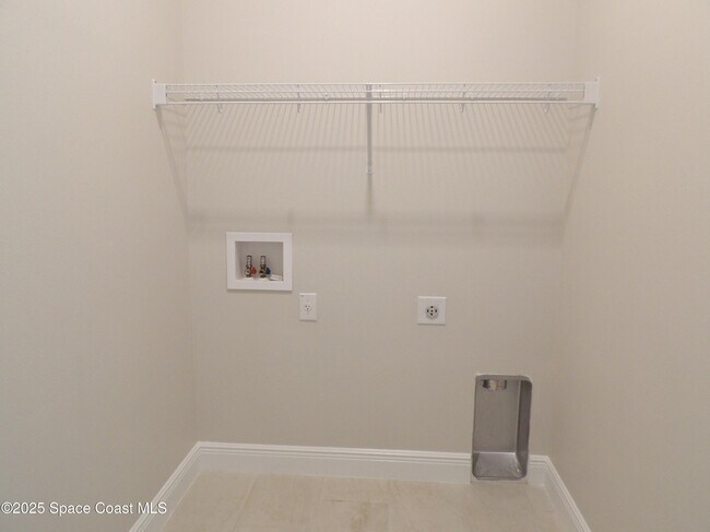 Building Photo - 4258 Trovita Cir
