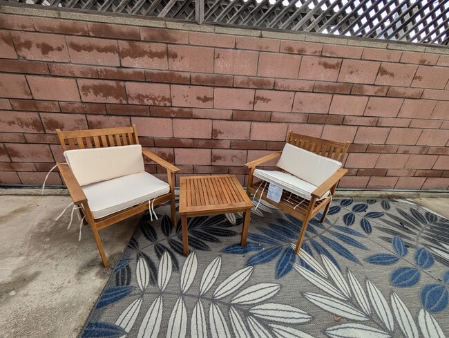 Building Photo - 8274 Beaver Lake Dr