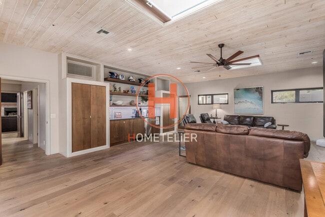 Building Photo - 6711 E Camelback-23