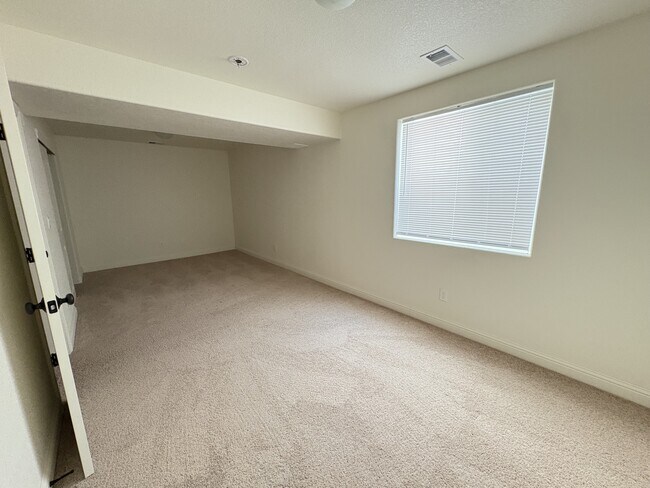 Building Photo - 3917 Gunsmoke Rd