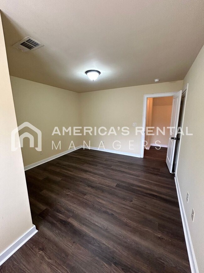 Building Photo - 3651 Chalybe Cove