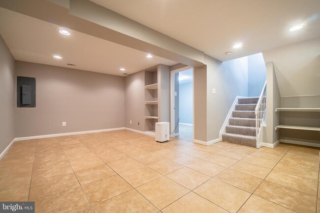 Building Photo - 6028 Forrest Hollow Ln