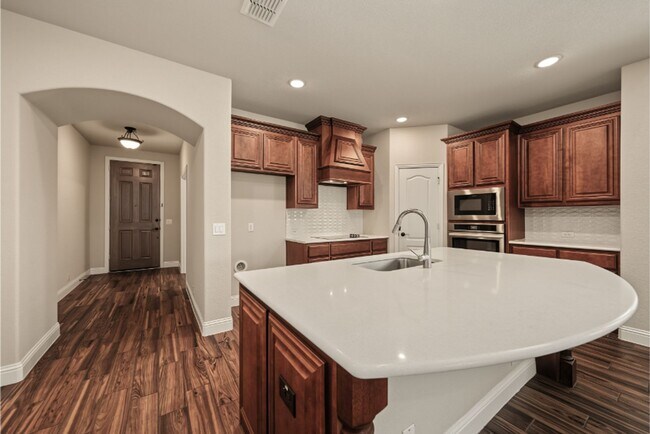 Building Photo - 504 Ridgewater Trail