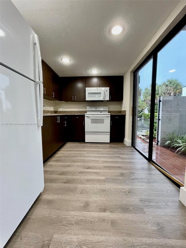 Building Photo - 8251 SW 157th Ave