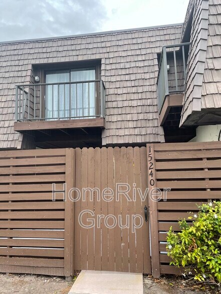 Building Photo - 15240 E Pond Woods Dr