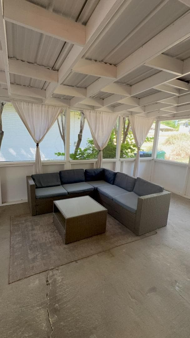 Building Photo - 2002 E Drew Valley Rd NE