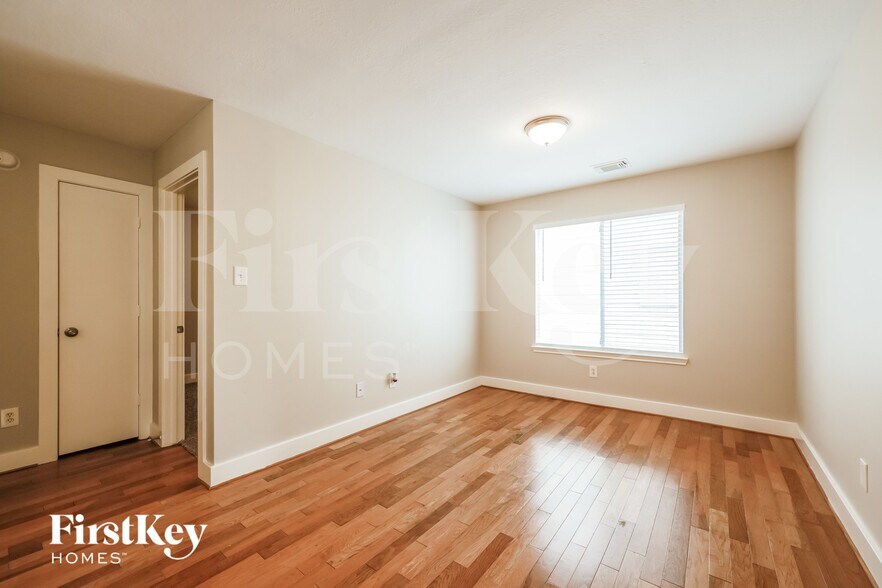 Building Photo - 18819 Atasca Oaks Dr